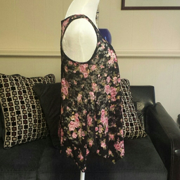 Miss You Jeans Sleeveless Lace Top - Picture 4 of 4